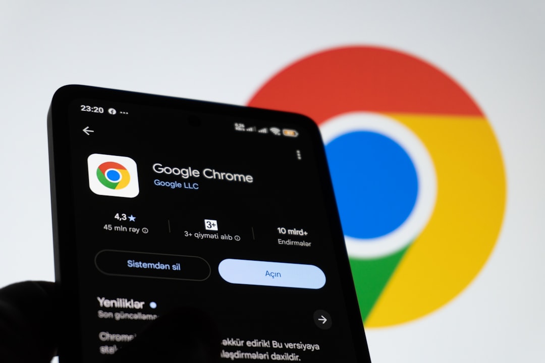Google chrome app displayed on a smartphone screen. — Foto por Zulfugar Karimov na Unsplash